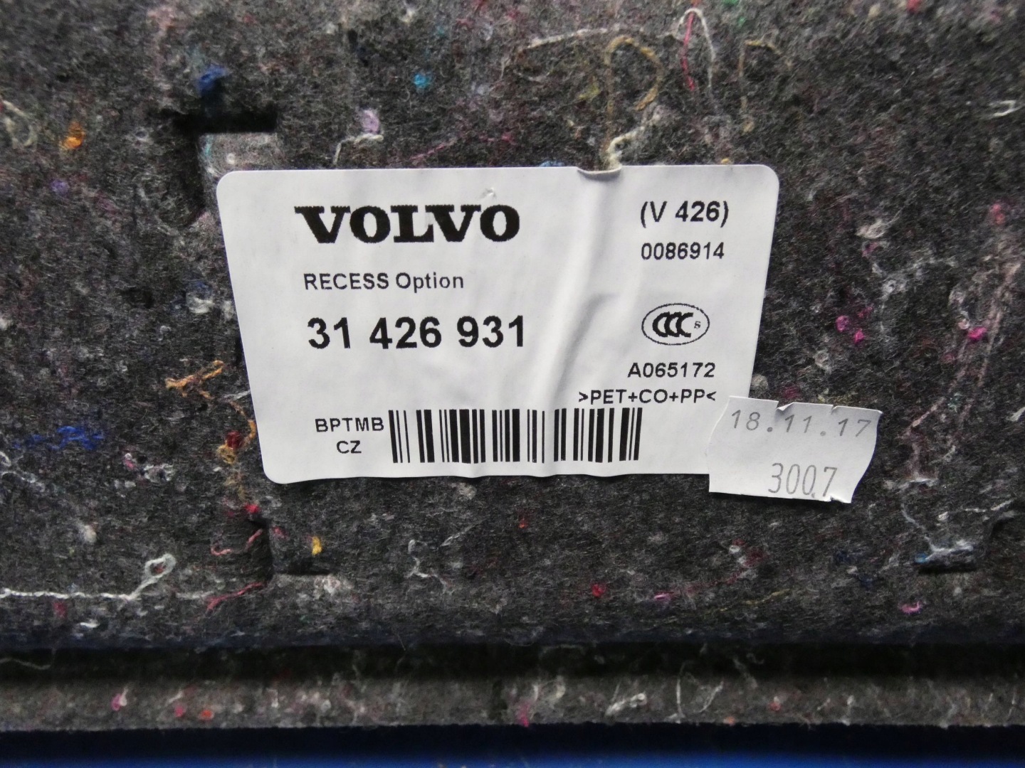 VOLVO XC60 II floor boot mats WKLAD rear part