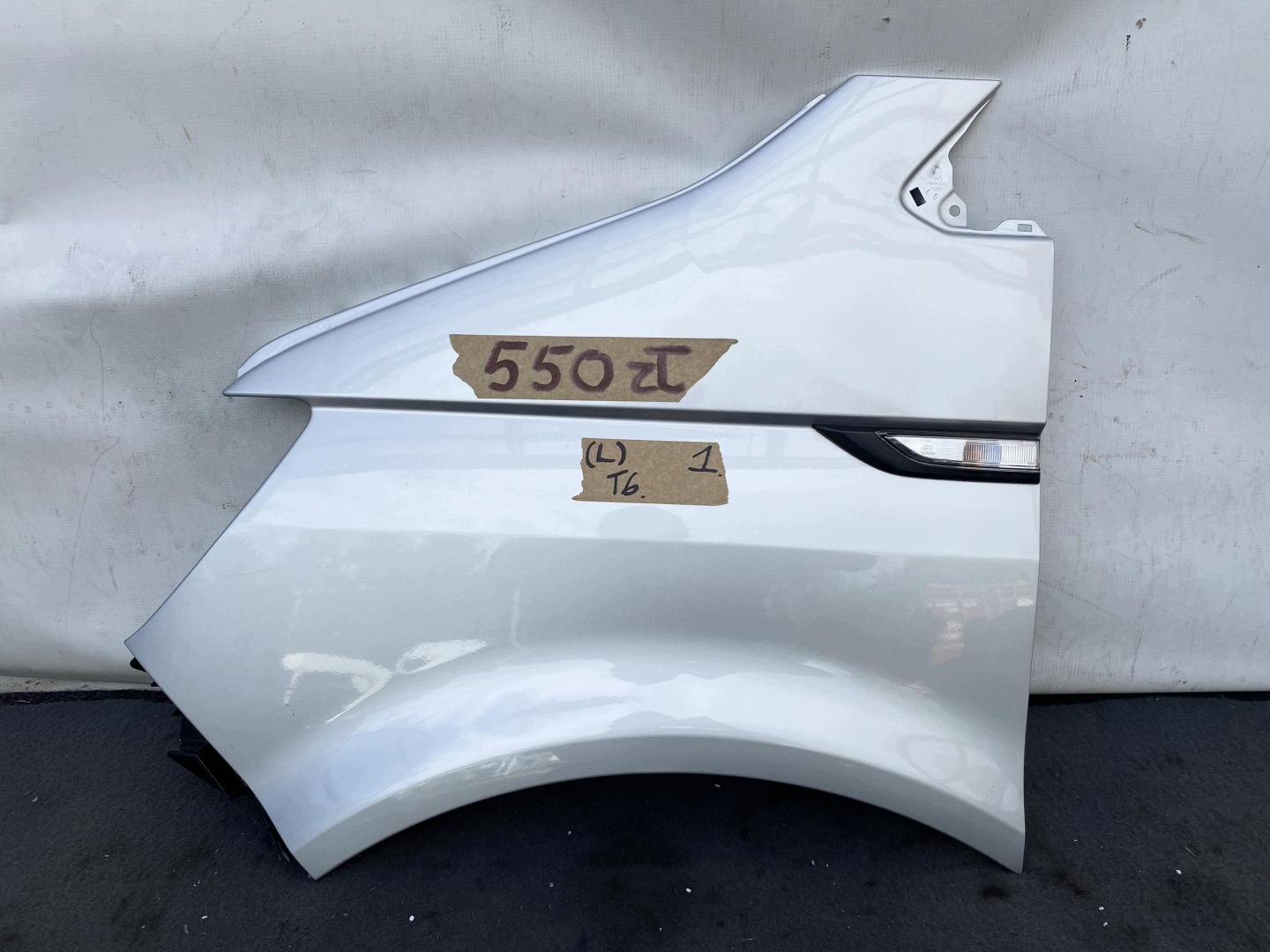 VW TRANSPORTER T6 15- fender front left SREBRNY 7E0821195 original
