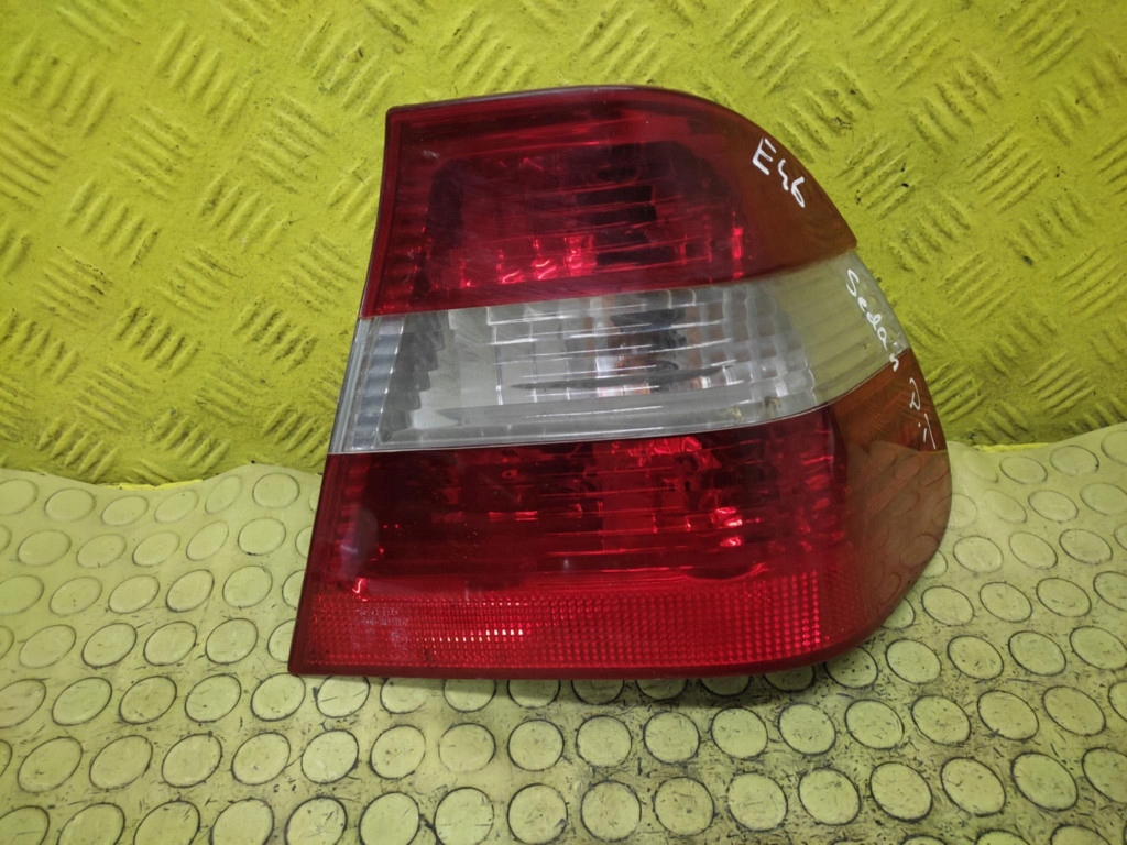 BMW E46 sedan light right rear part