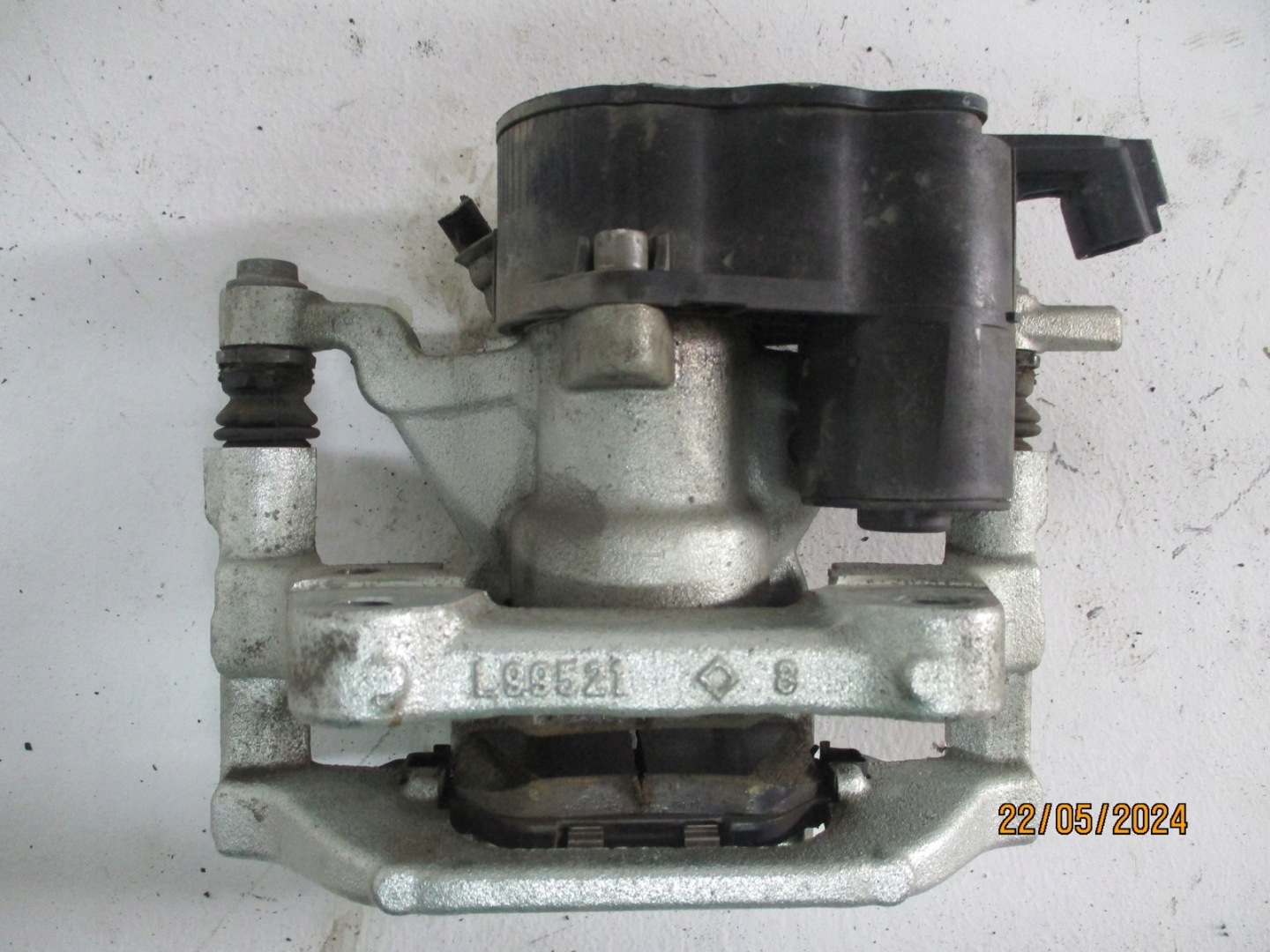 caliper calipers TOYOTA YARIS IV CROSS 1,5 HYB