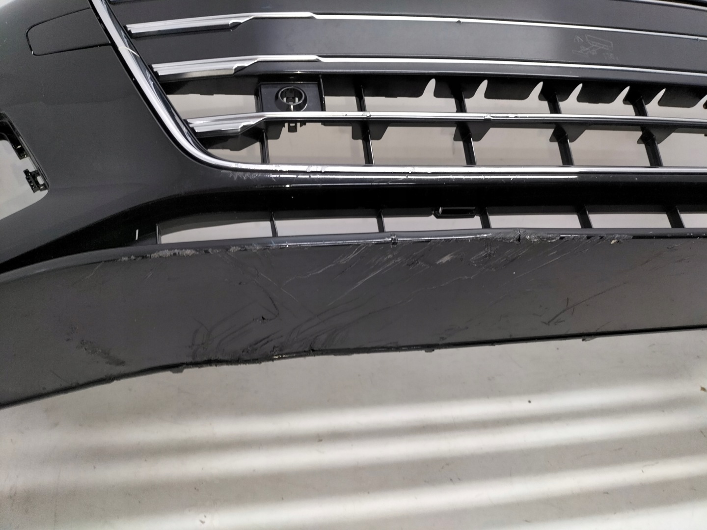 nárazník přední předek AUDI A4 B9 LIFT 19