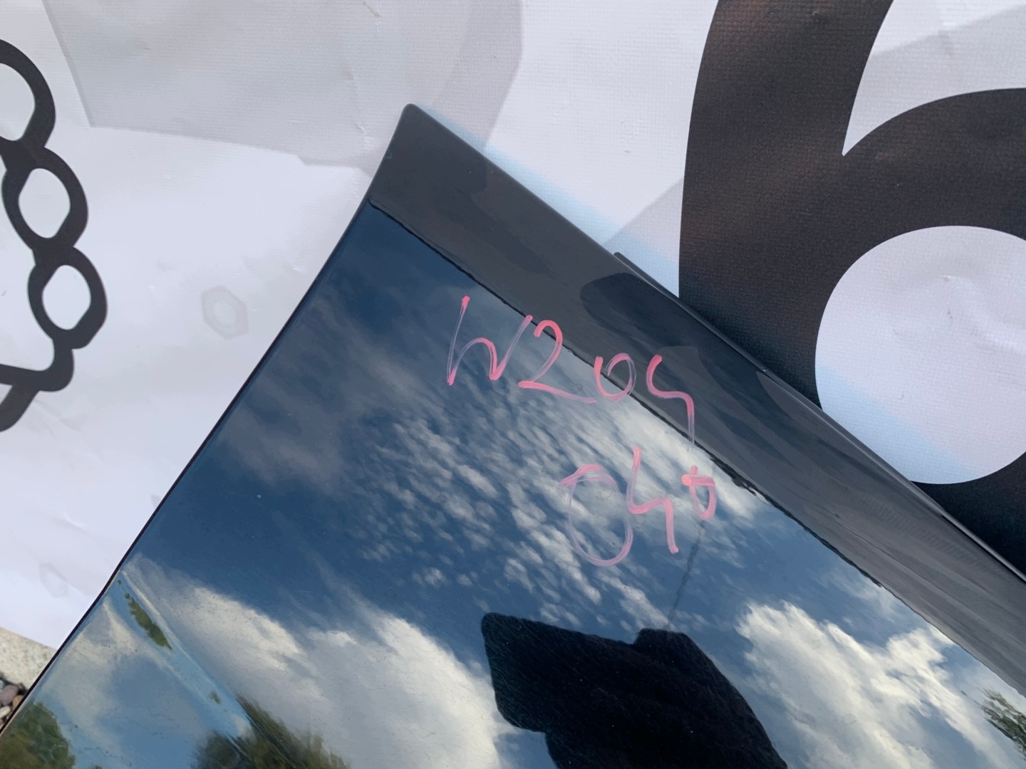 W204 MERCEDES C class fender front front left 040 C040