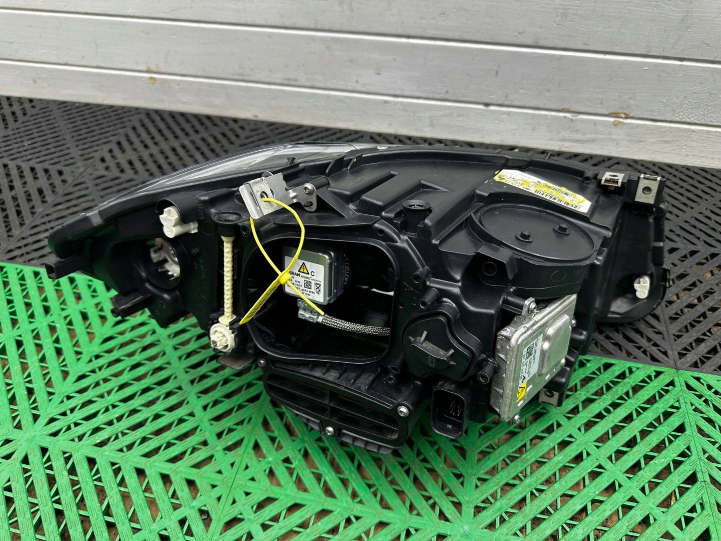 light front side left BMW 5 F10 F11 7317131 complete