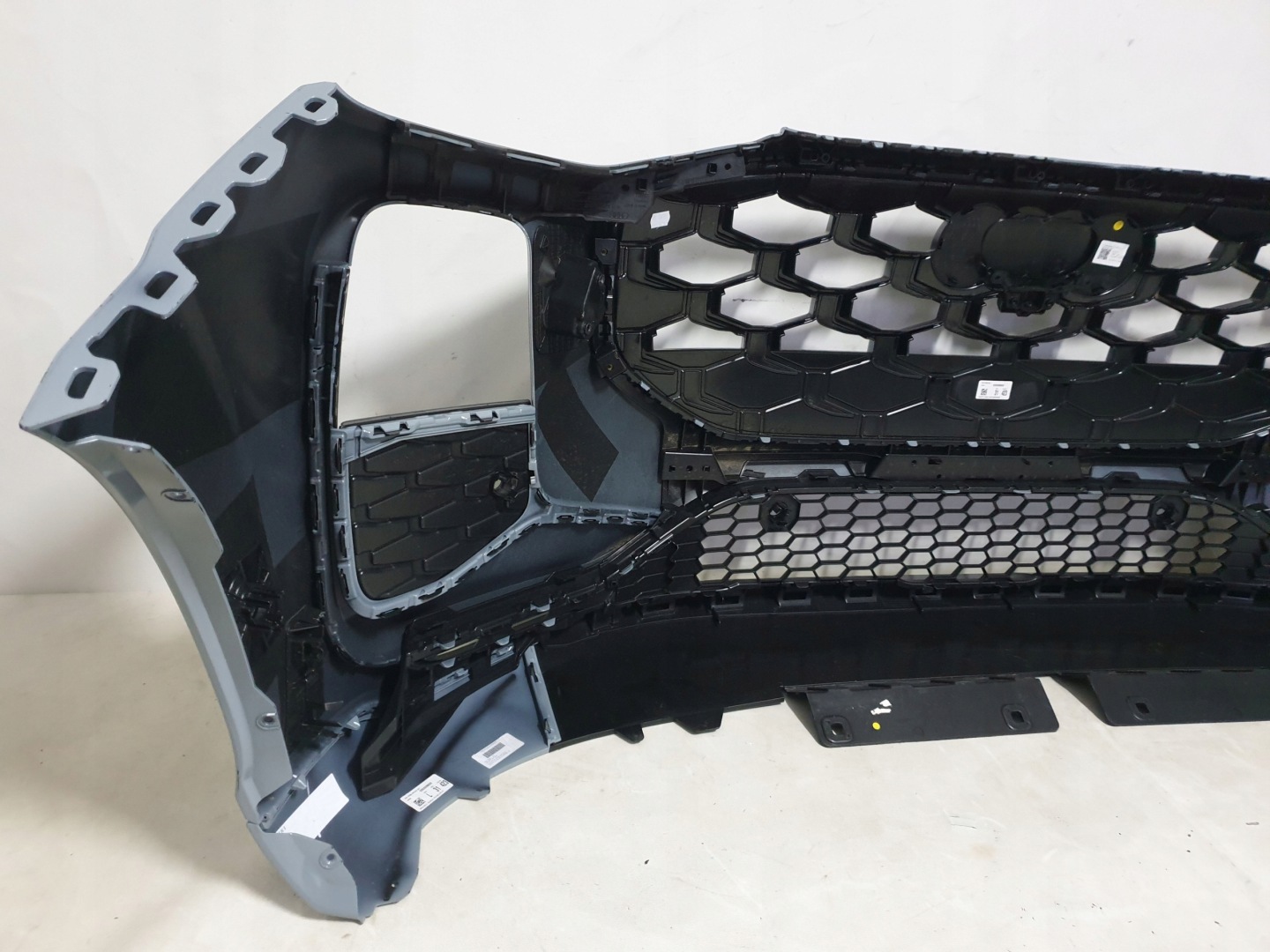 AUDI Q3 III 83H S-LINE 25-> bumper front front 6xPDC washers 83H807437D