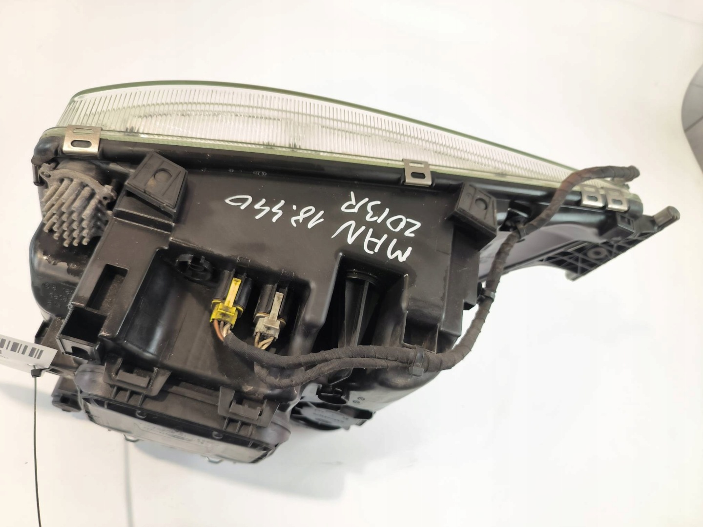 light right front MAN TGX 18.440