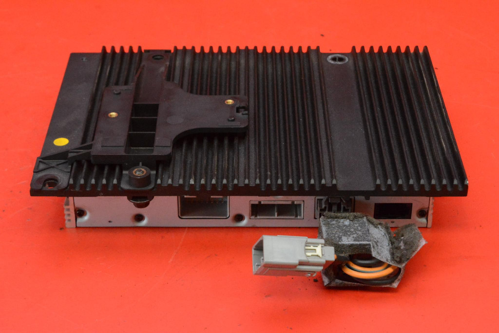 amplifier RADIA 30732054 VOLVO V50 03-11