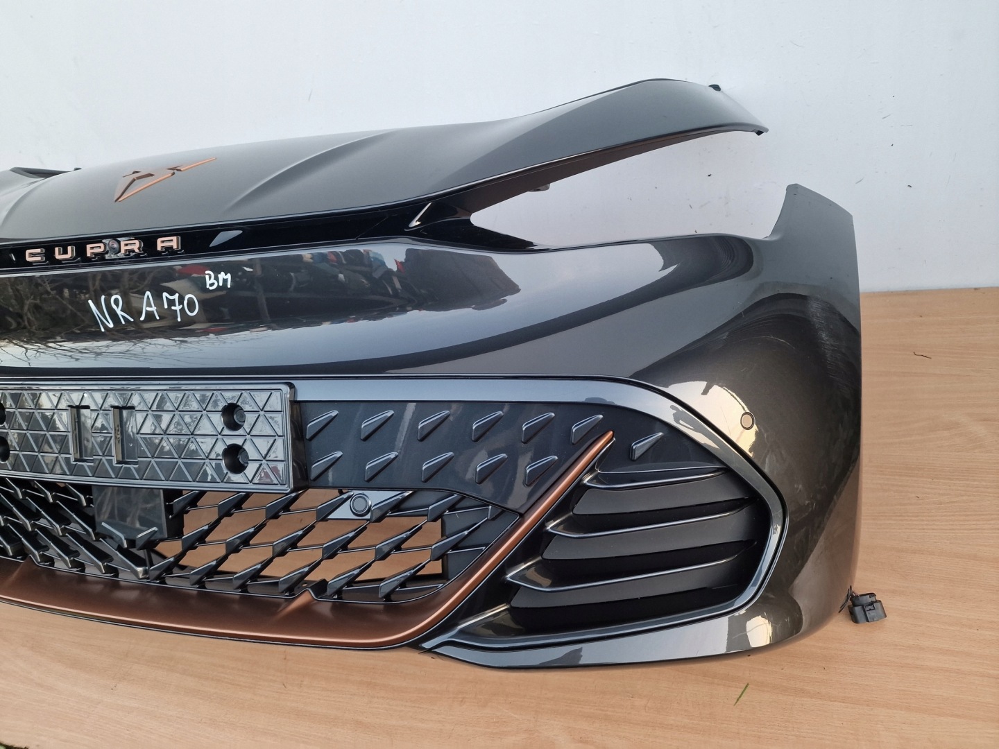 SEAT CUPRA BORN bumper front KAMERA RADAR KRATKI NRA70