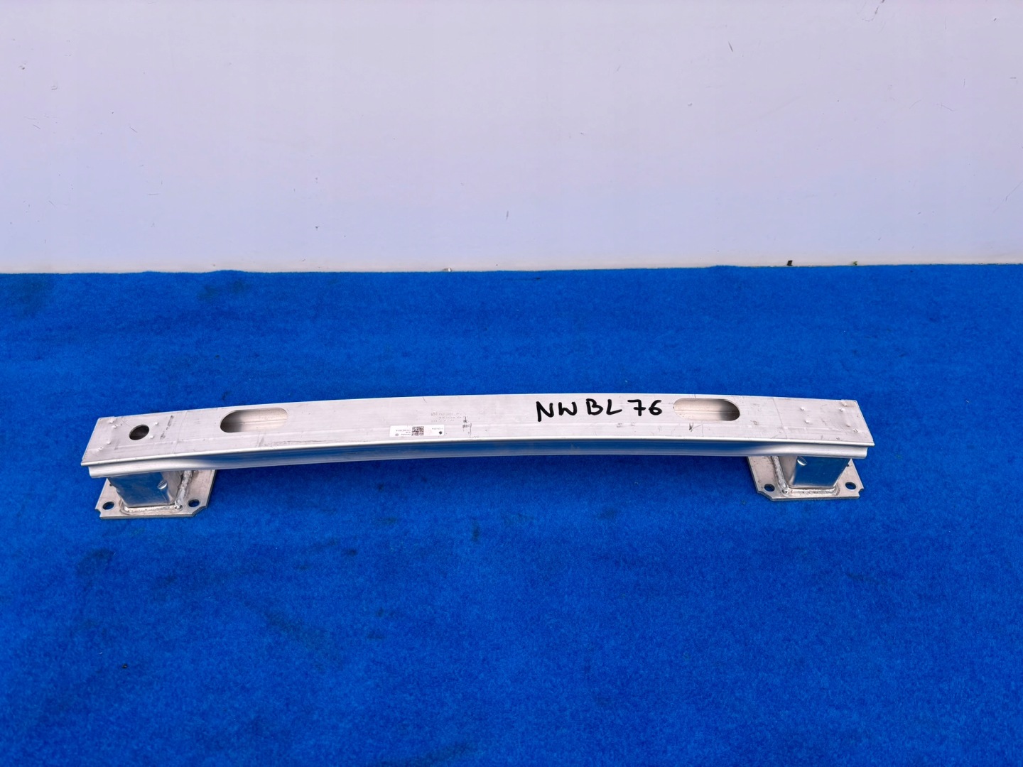 VW TRANSPORTER T7 7T bumper support rear part pillar 7T0807305A NWBL76