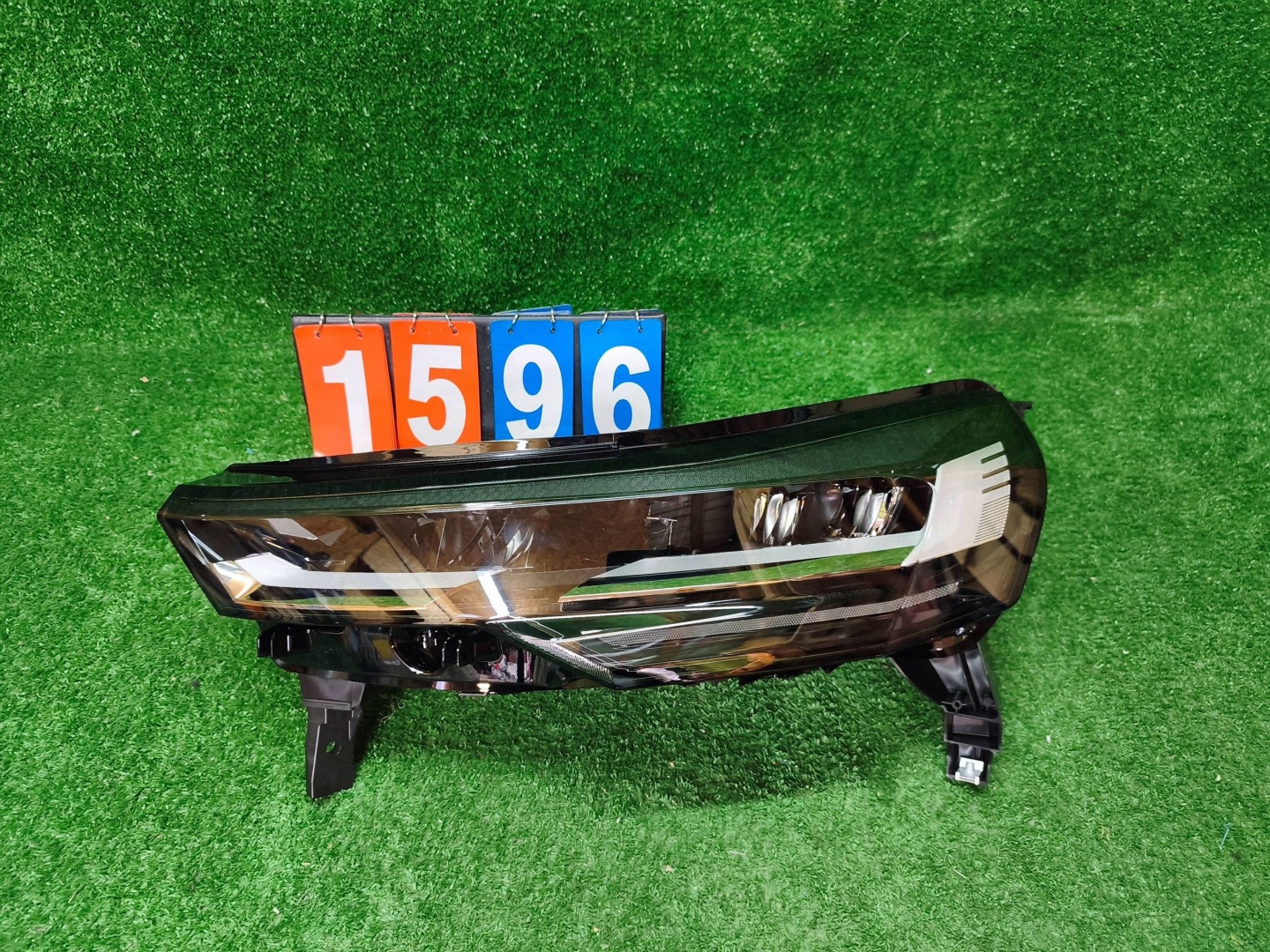 REFLEKTOR left front RENAULT CAPTUR ll. SYMBIOZ LIFT FULL LED NR.1596