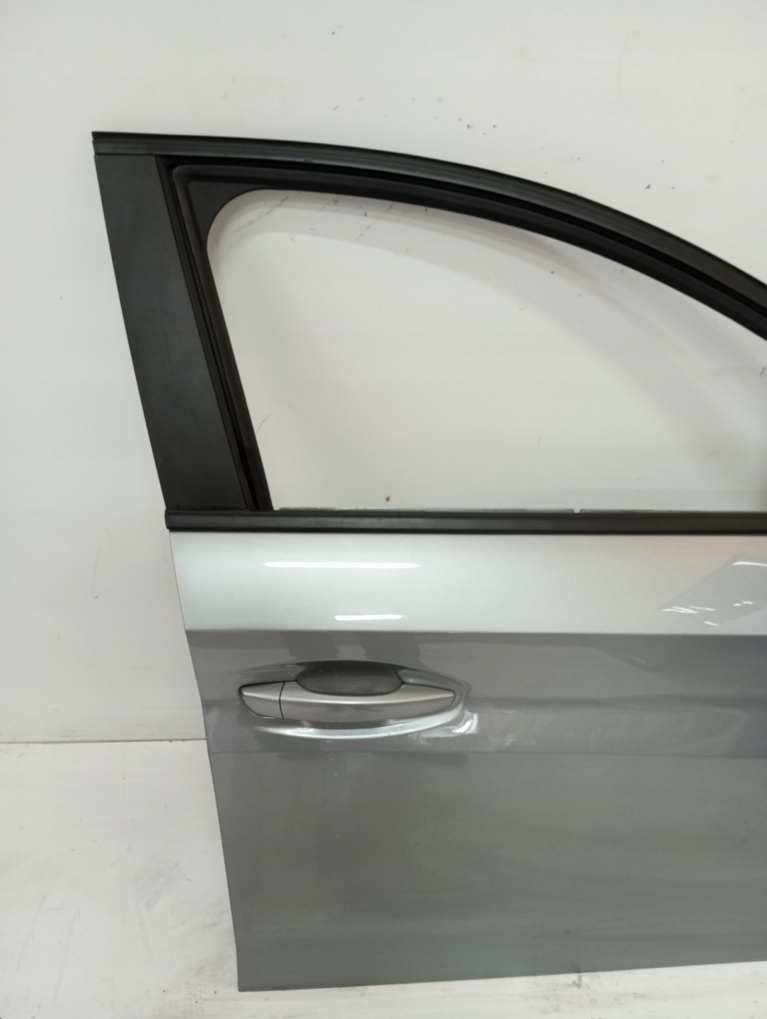 door right front PEUGEOT 208 23R BSZ