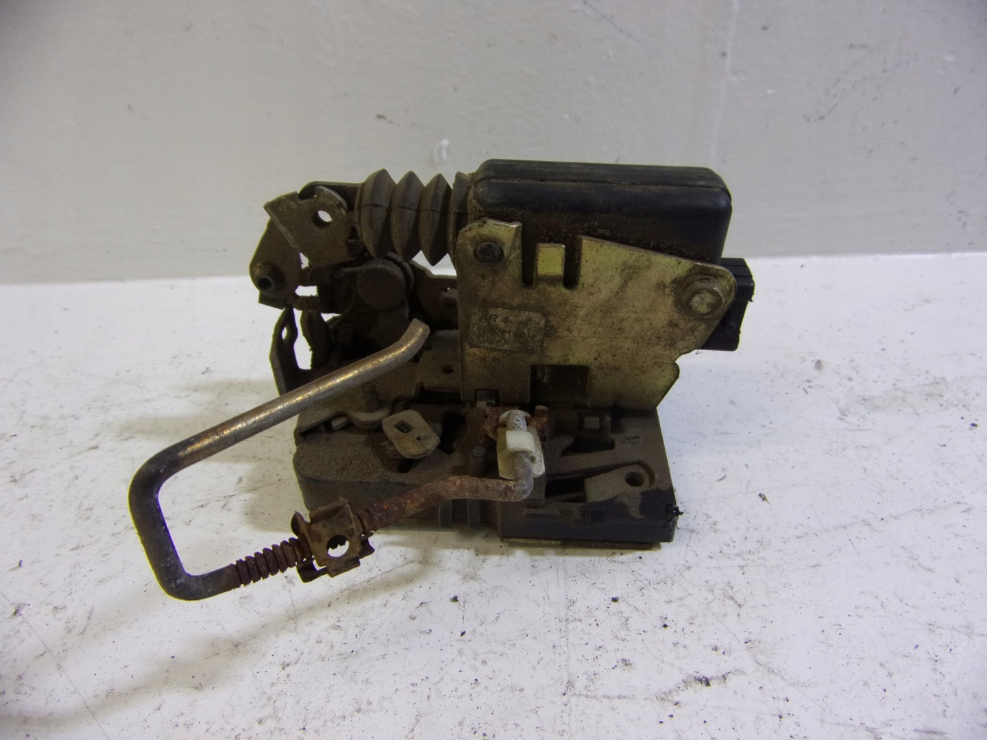 lock door CENTRALNY right rear part rear DACIA LOGAN