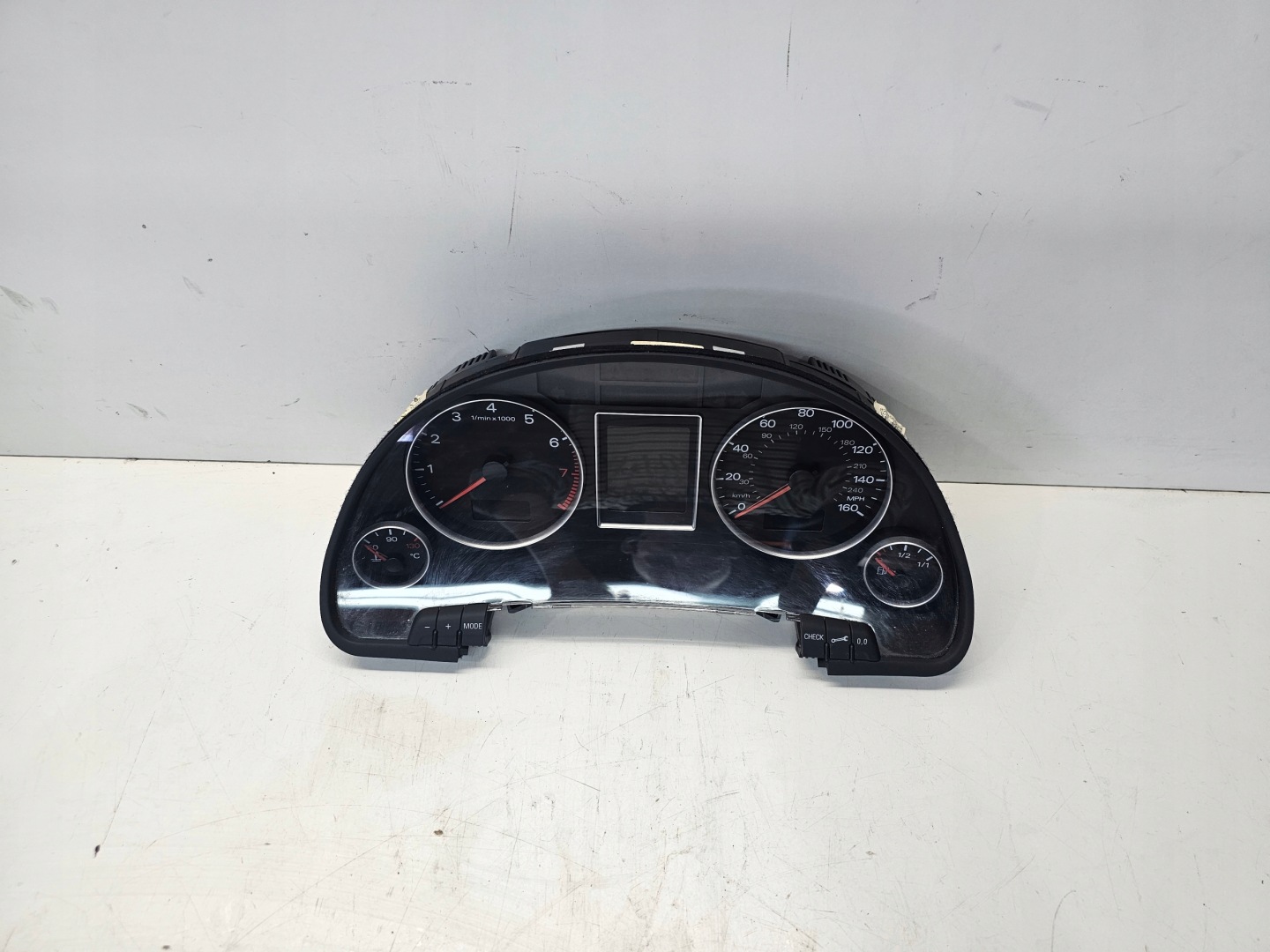 dials dials AUDI A4 B7 2.0 TFSI 8E0920982H UK