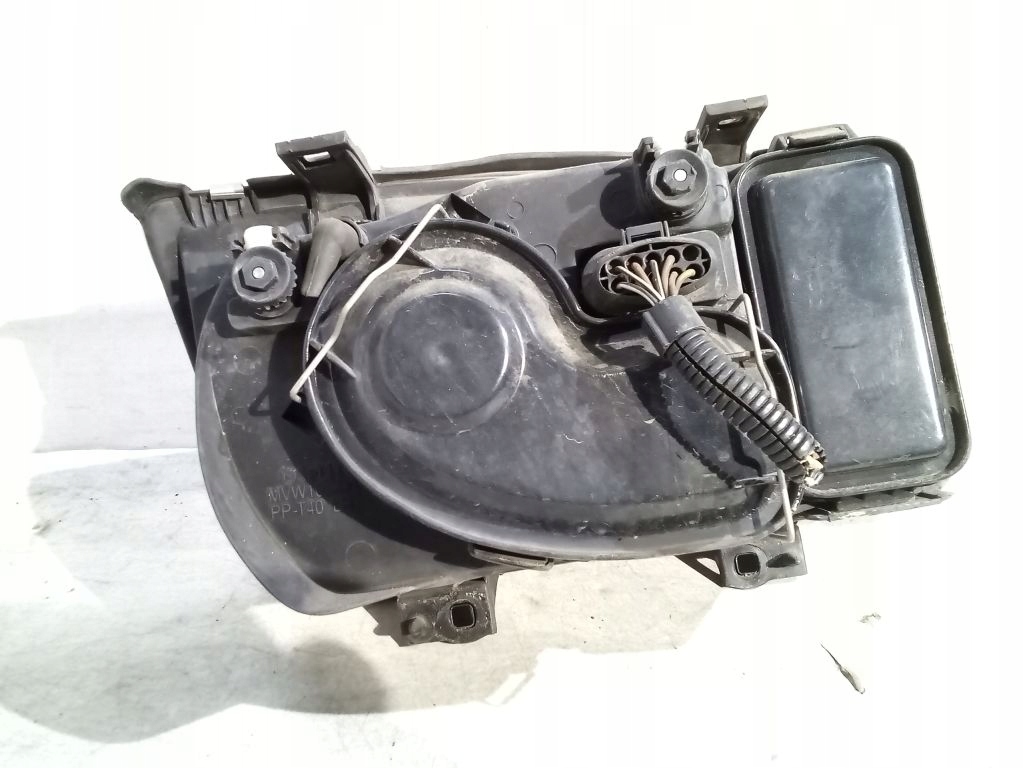 VW Bora Licht links vorne vorne