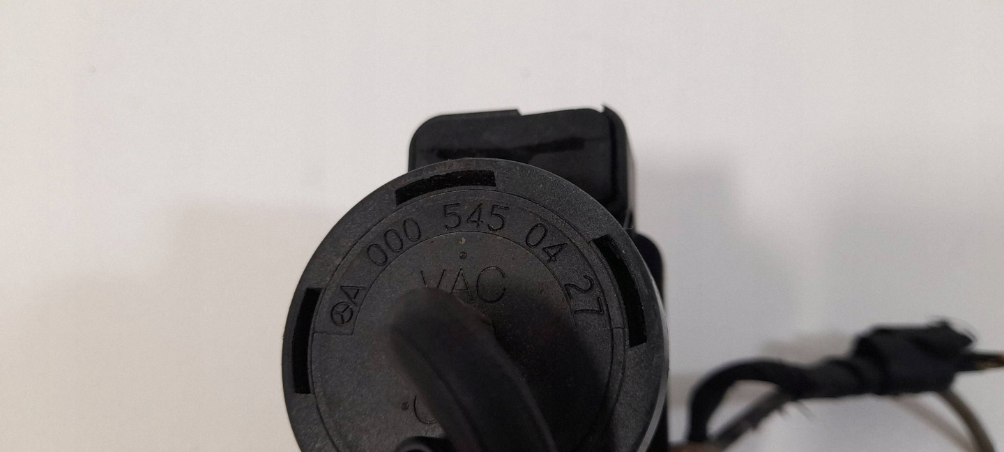 Mercedes-Benz E W212 Sensor Unterdruck A0005450427 (3)