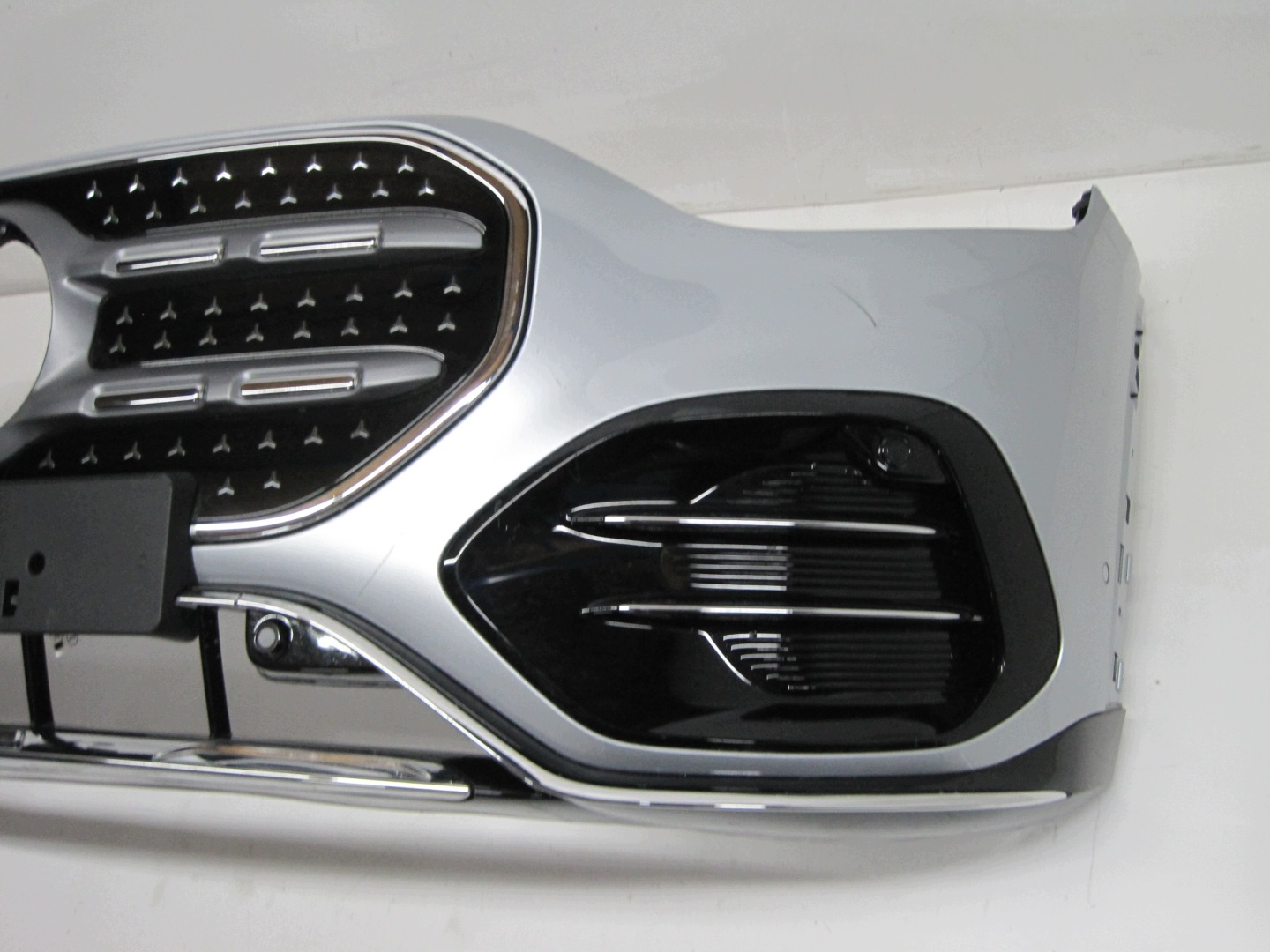 Frontstoßstange MERCEDES GLB A244 6 PDC 25R vorne