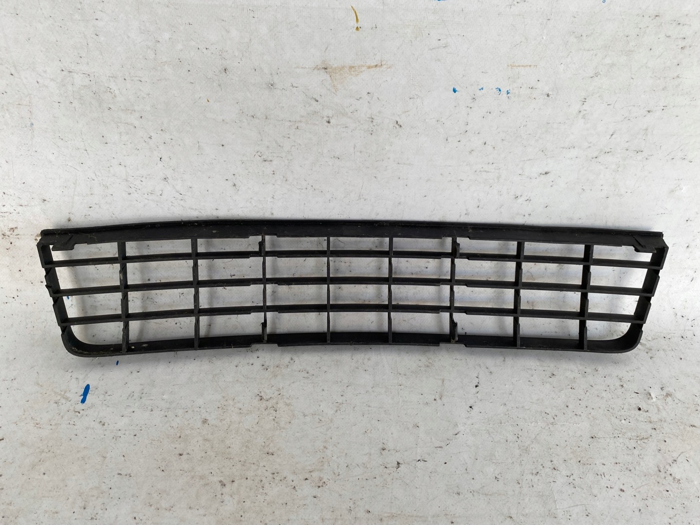 AUDI 80 CABRIO FL 99-00 grid of a bumper front central 8G0807683