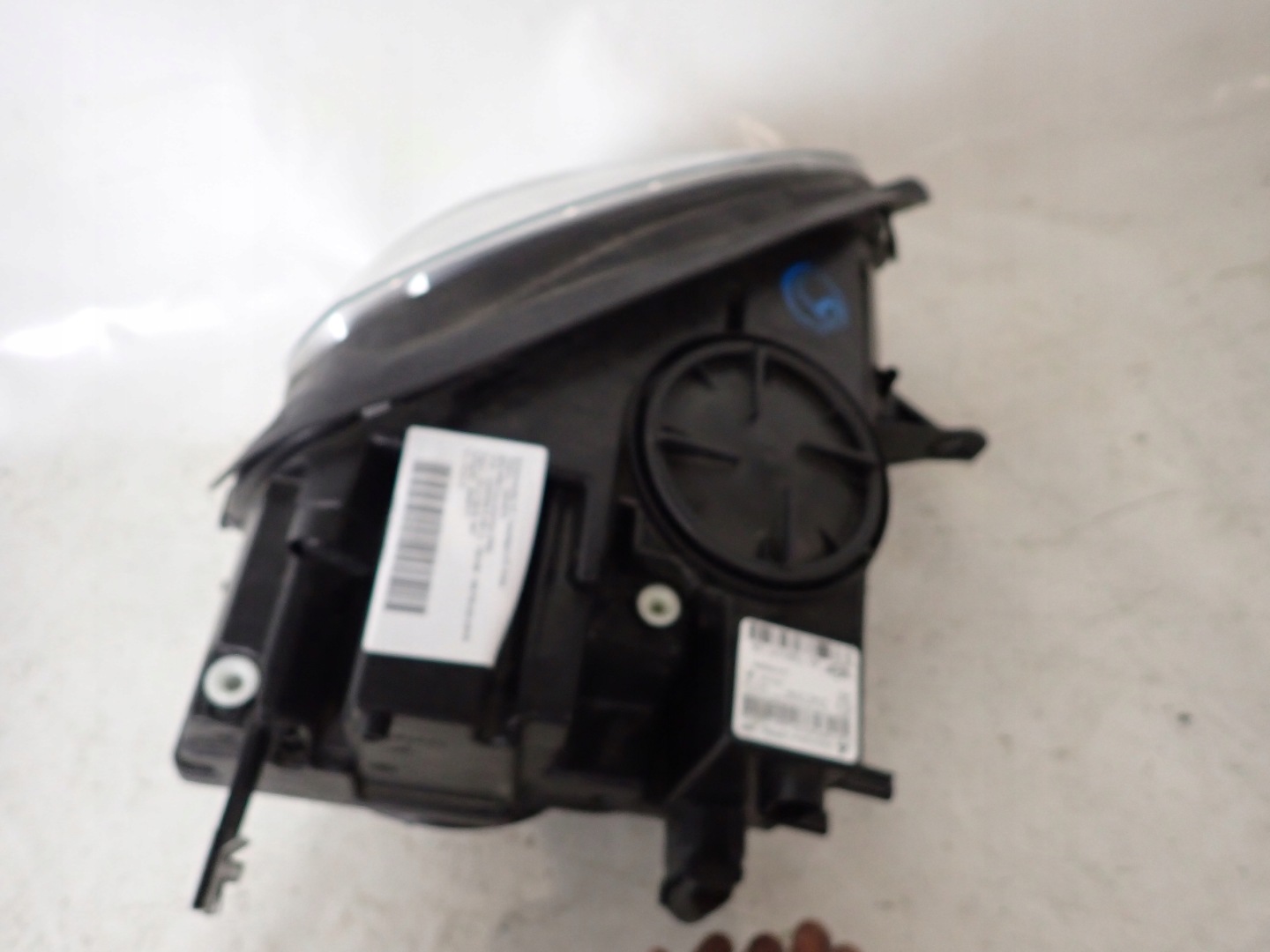MINI COUNTRYMAN II F60 16- light left front front