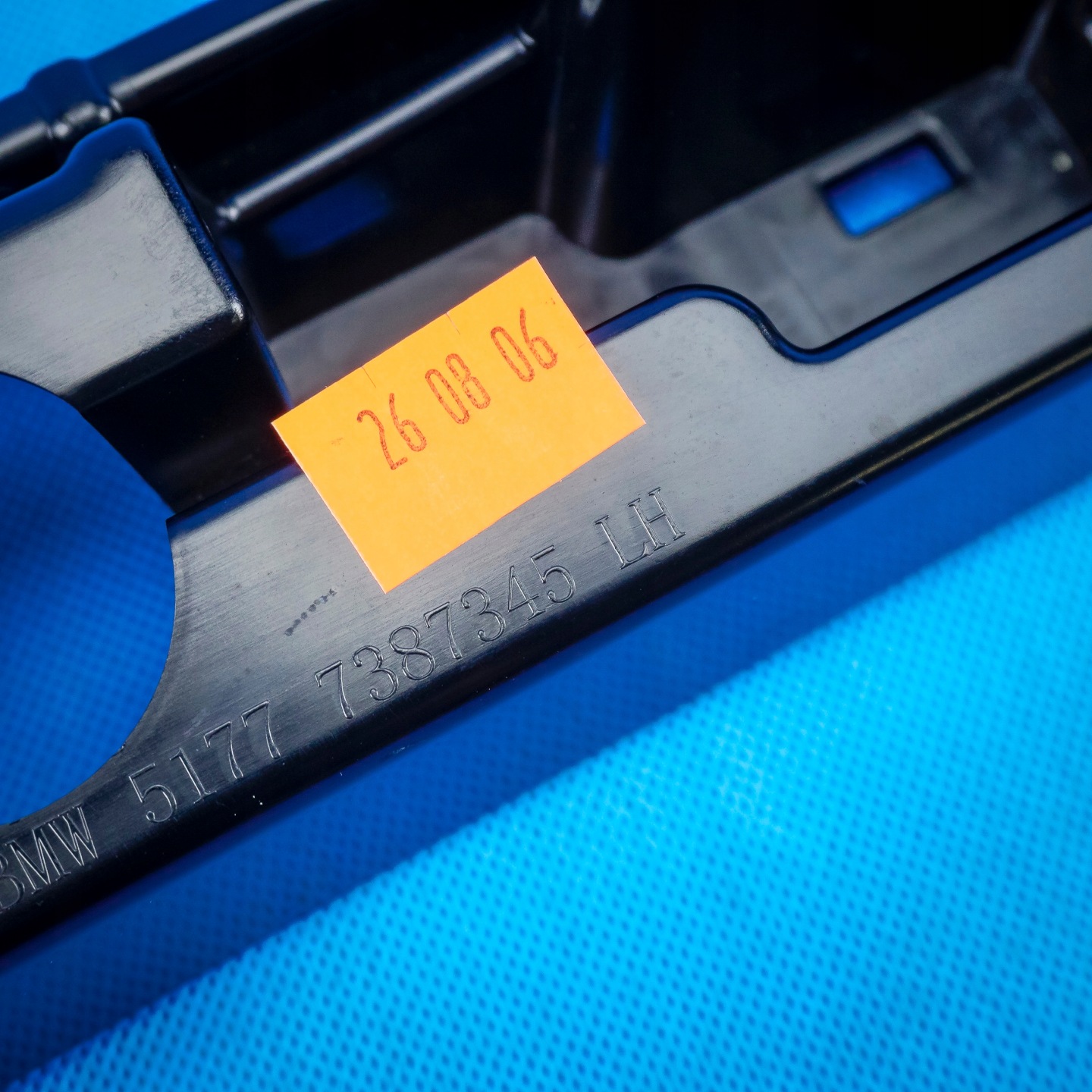 Support Support plaque Couvertures progowej Gauche BMW 5 G30 M 51777387345 7387345 59km
