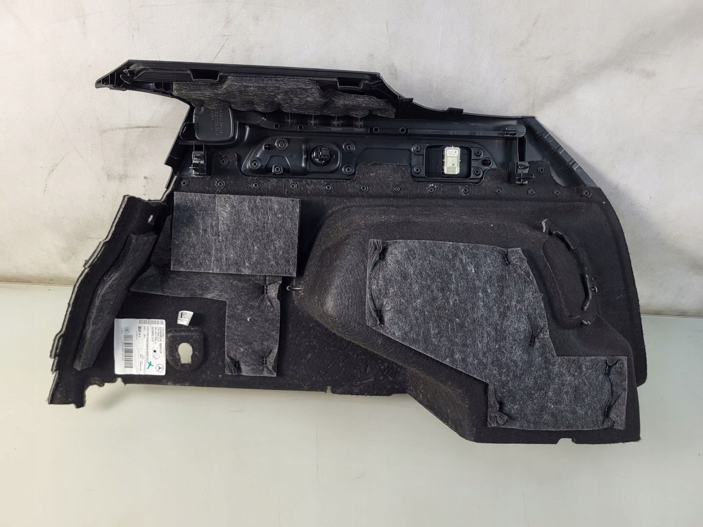 boot upholstery left upholstery left MERCEDES GLC X253 W253 A2536900144