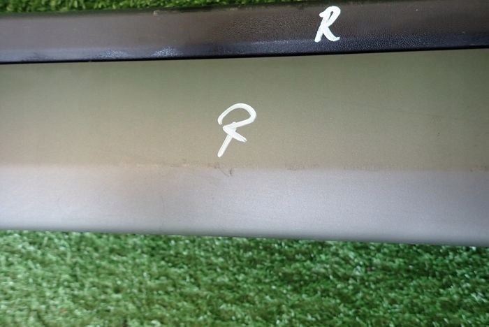 HYUNDAI TUCSON III 15- moulding threshold right