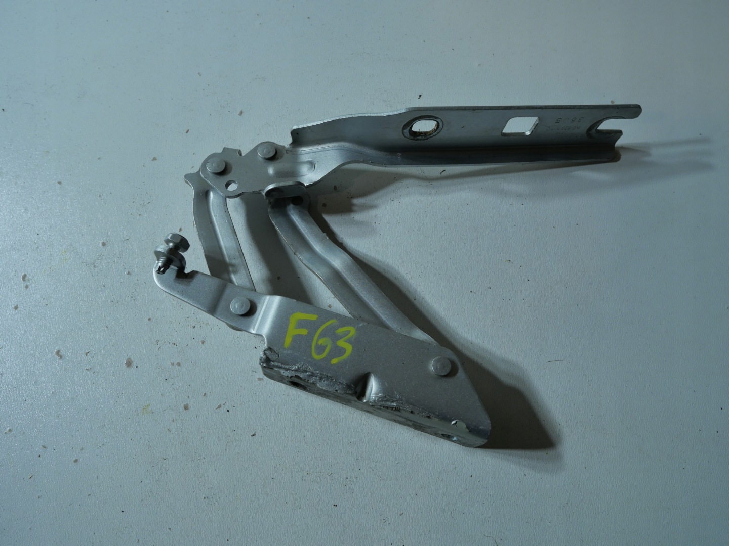 hinge bonnets left VW GOLF V 1K0823301C