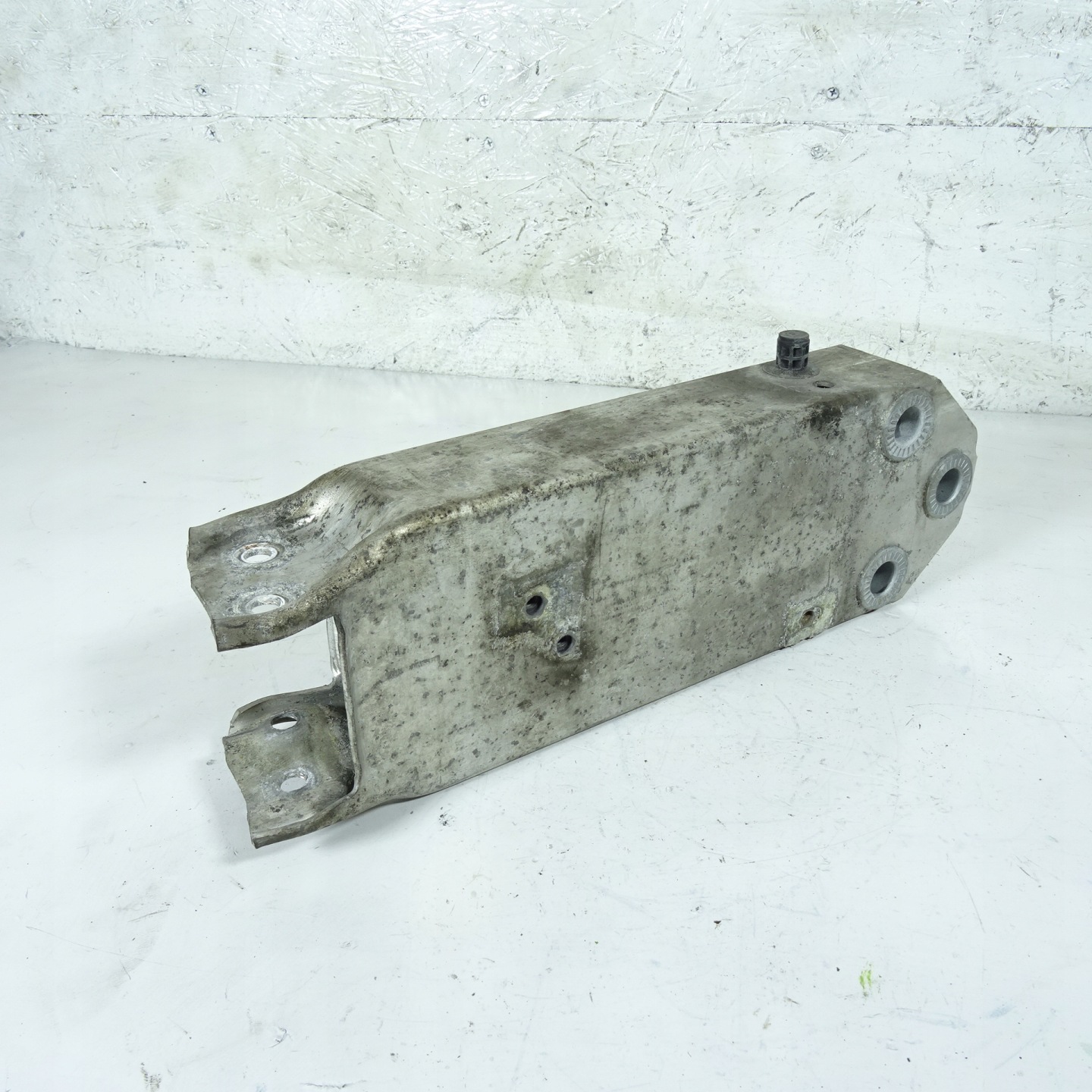 BMW 7 F01 F02 beam tip left