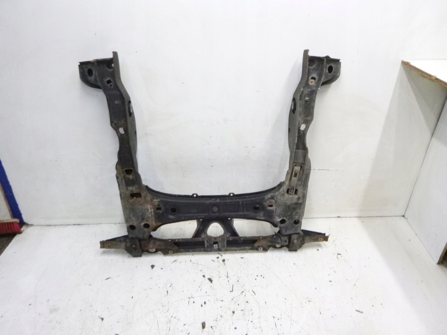 axle beam lawa front Mercedes W169 1.7 2004r.