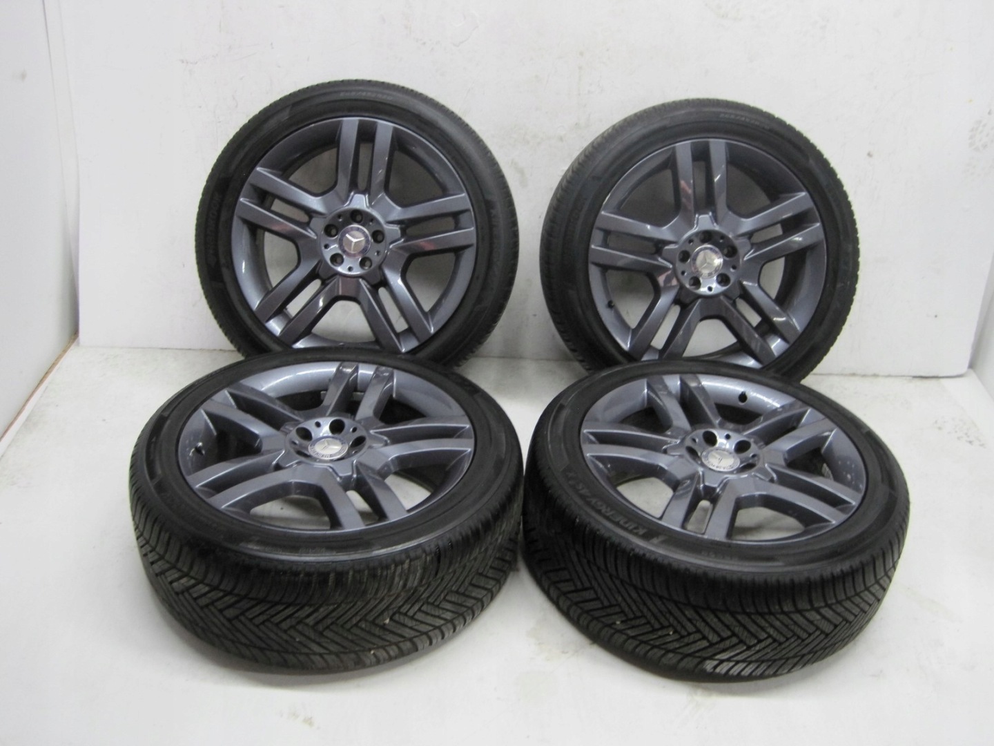wheels discs tyres Mercedes ML166 ML 166 R20 7MM M+S