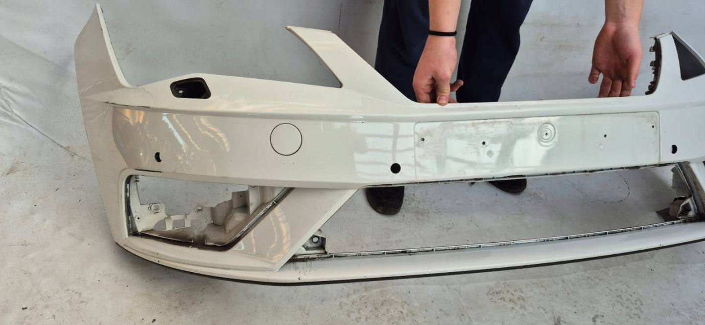 SEAT LEON III LIFT 16- bumper front front PDC SPR 5F0807221R