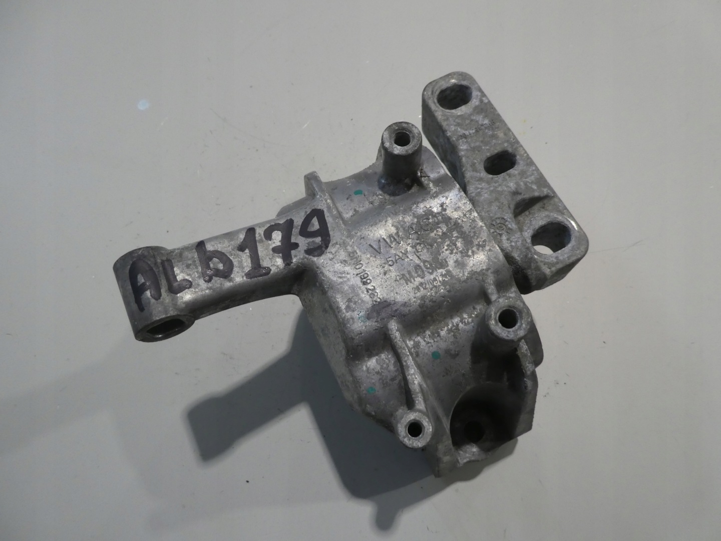 VW AUDI SKODA 2.0 TDI engine mount 5N0199262L