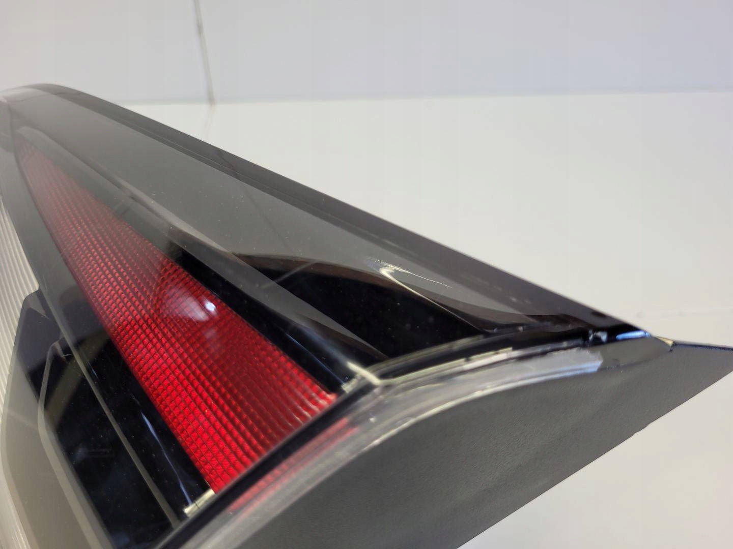 light rear right side Opel Crossland X 2019 39235953