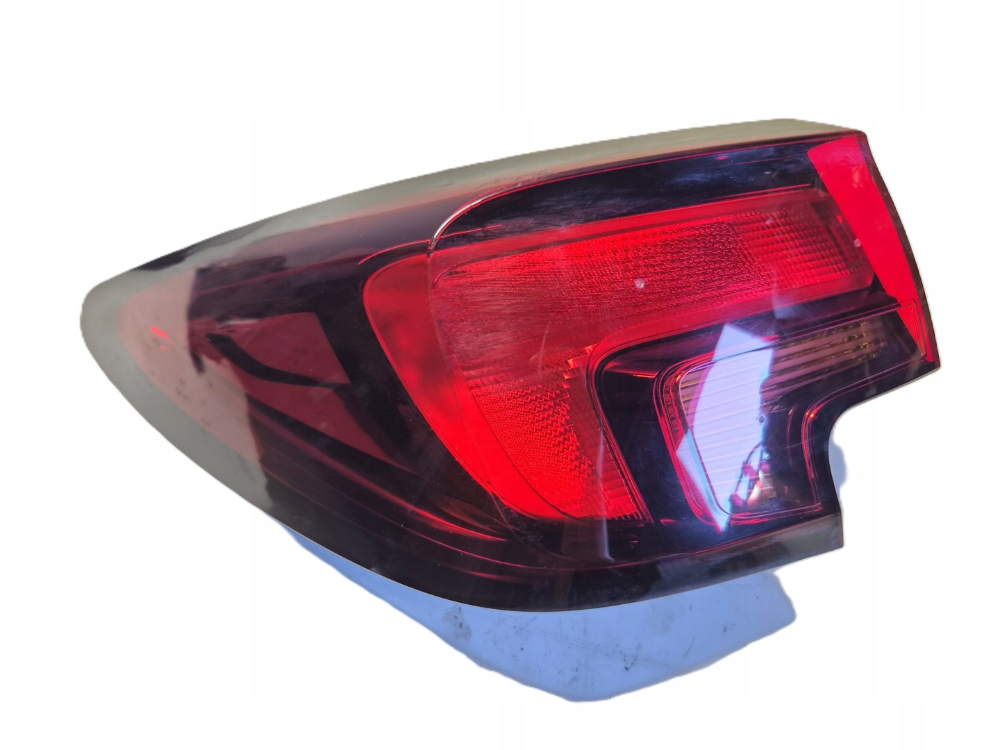 light left rear part 39015943 OPEL ASTRA K HB