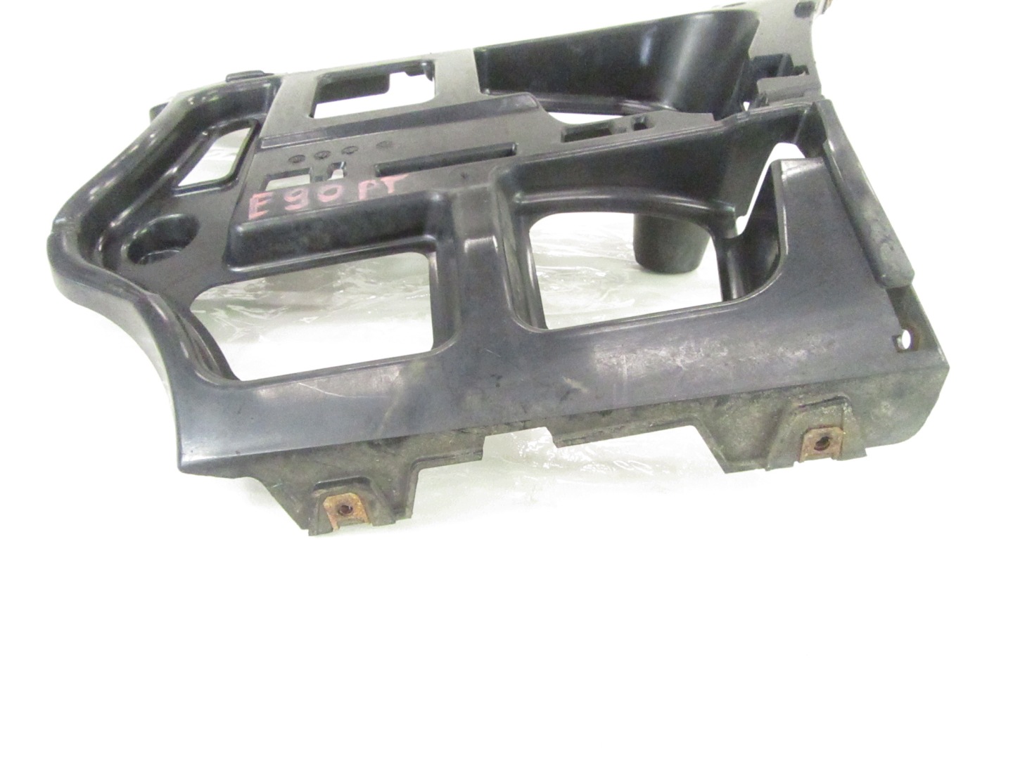 bracket holder bumper bracket right rear part BMW e90 LCI sedan