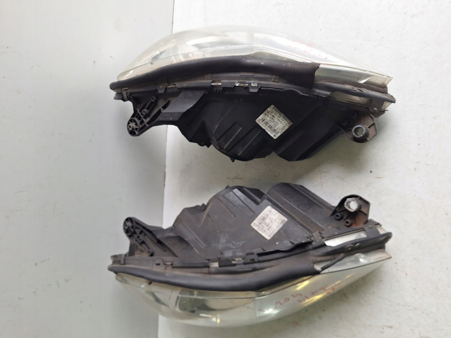 MERCEDES C-class W204 LIFT 11-14 light left UK