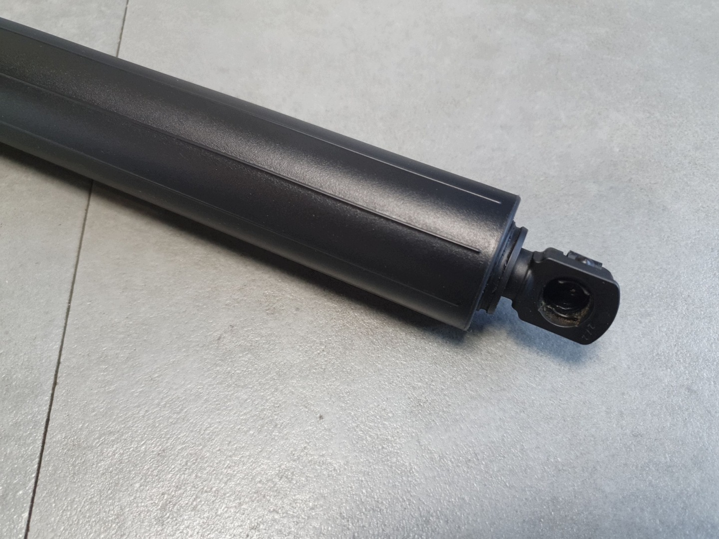 Audi SQ6 e-tron damper bonnet boot 85A827851