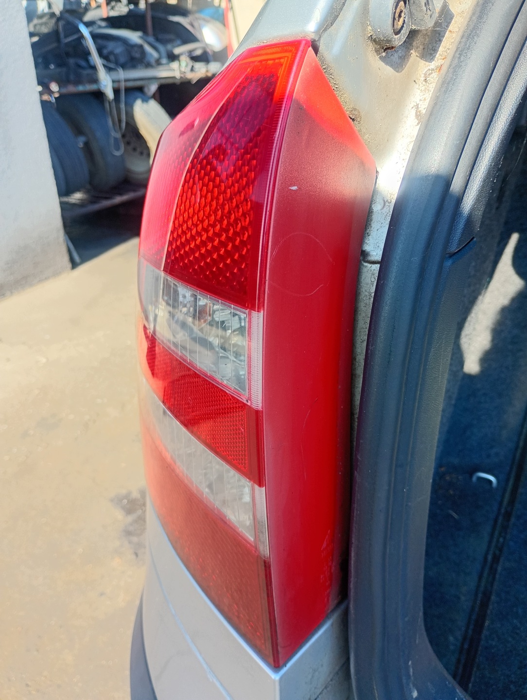 light left rear rear part Skoda Octavia 2 II 04-13