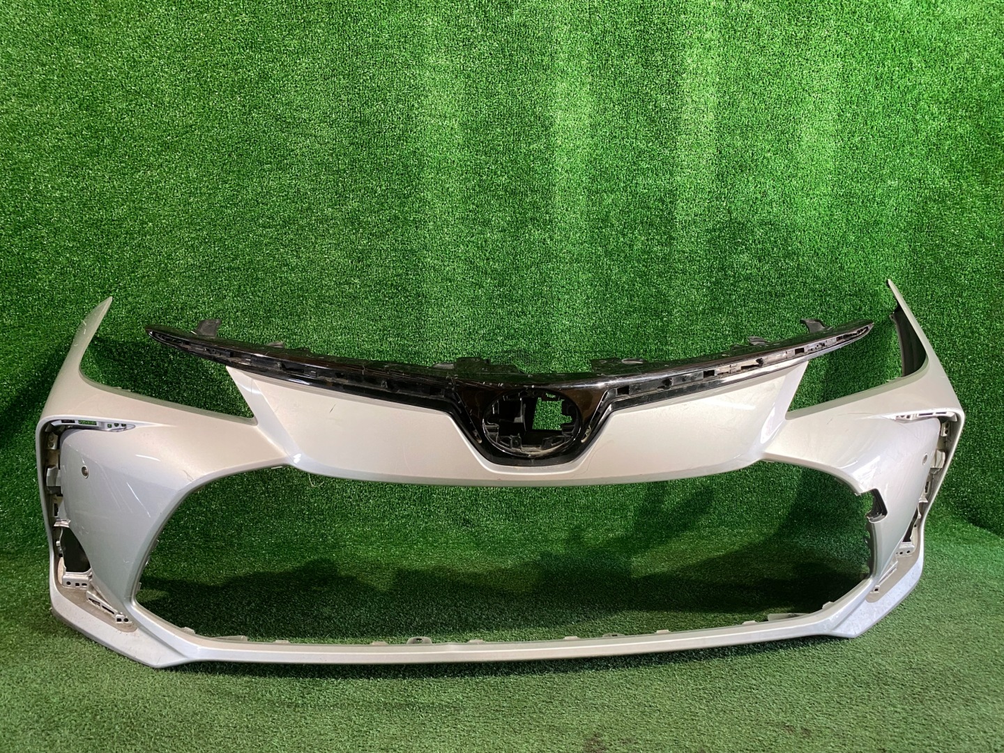 front bumper front TOYOTA COROLLA E21 sedan