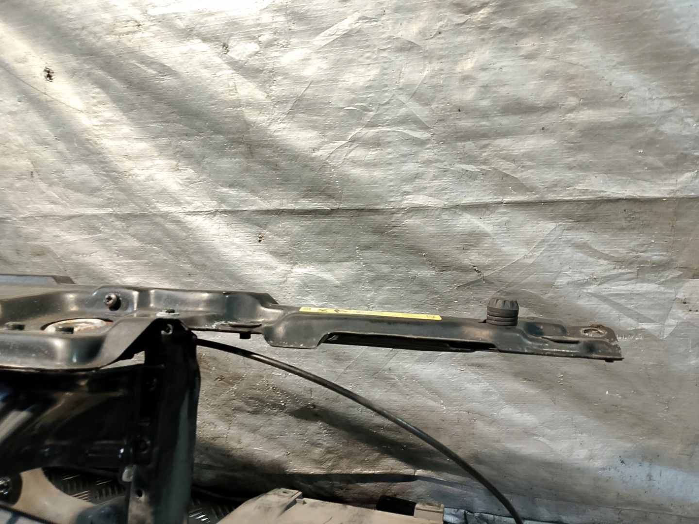 stěna chladičů příčka BMW E39 3.0 D