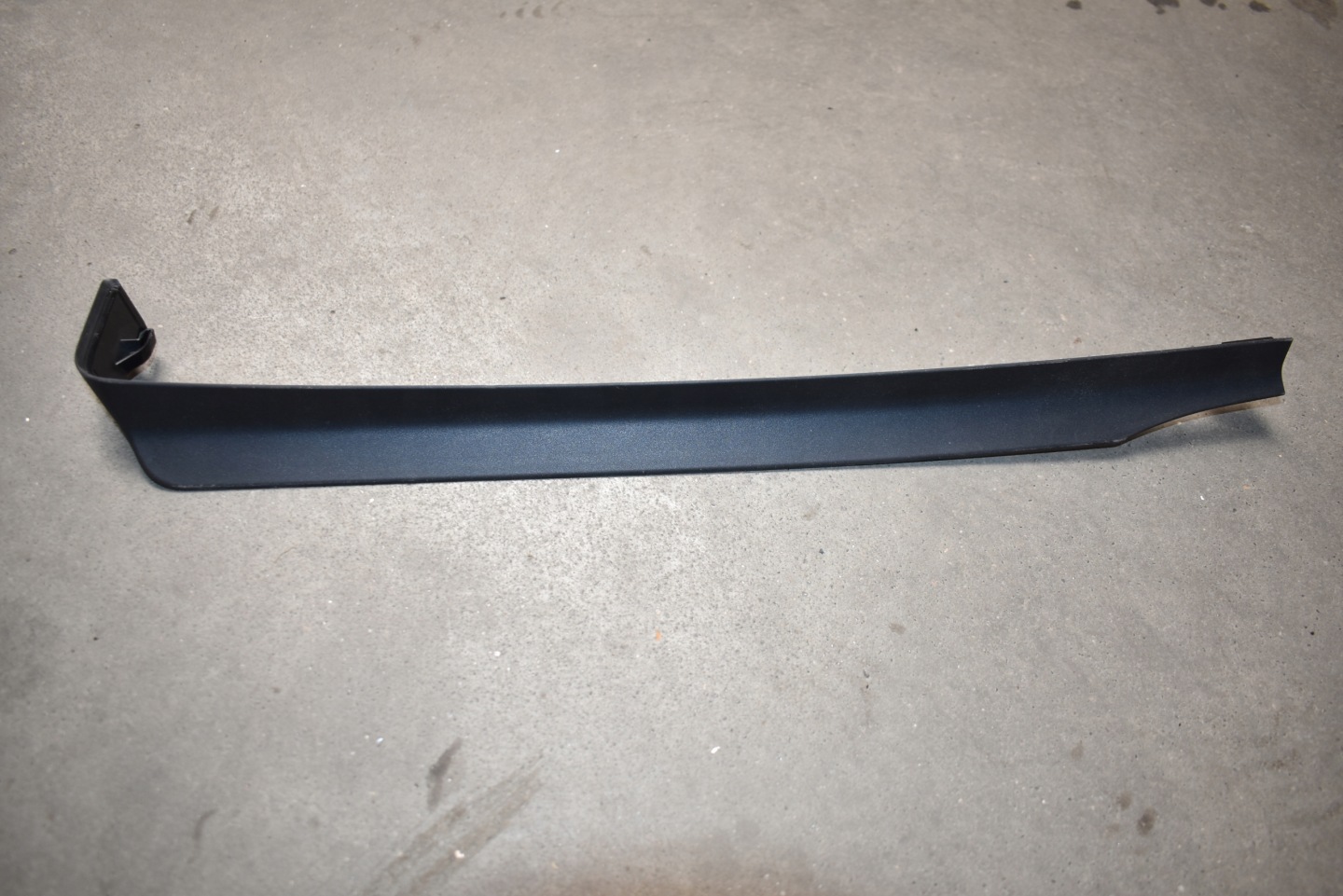 IDEALNA moulding cover BMW G70 1