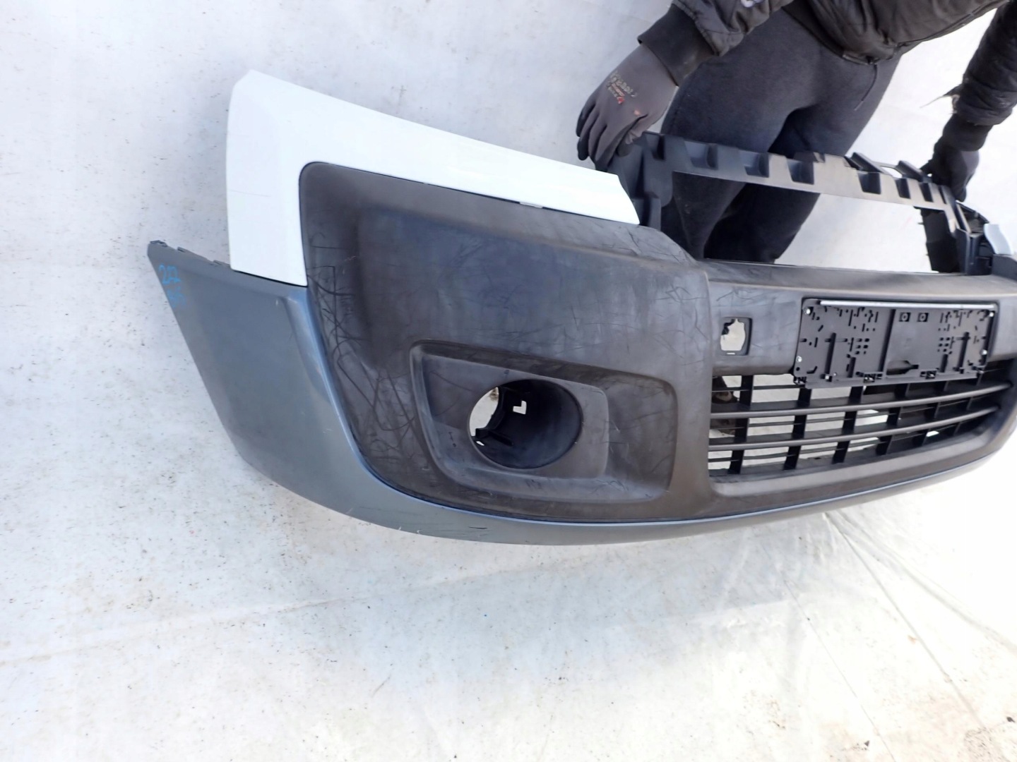PEUGEOT EXPERT JUMPY SCUDO II 06-16 bumper front
