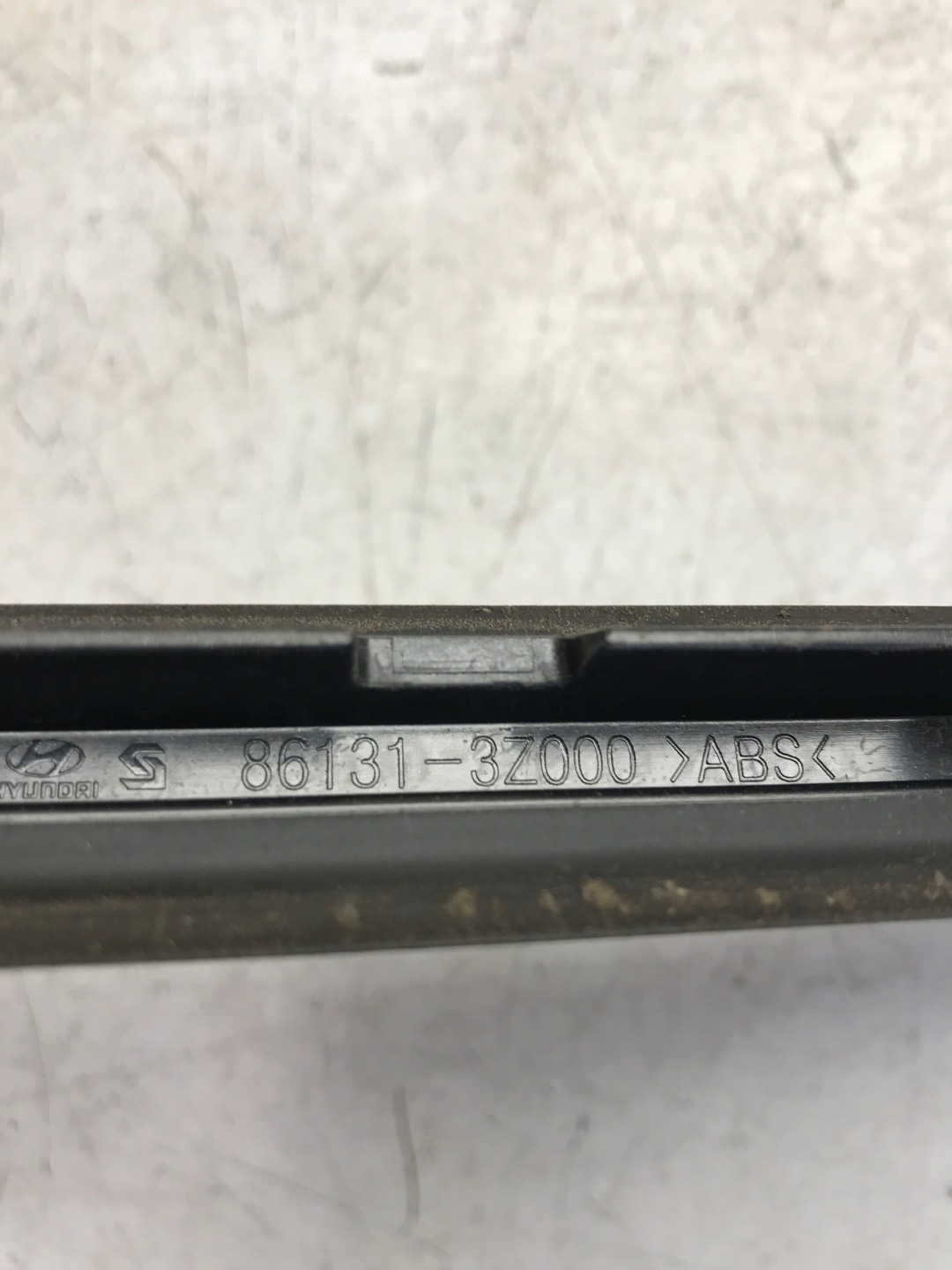 moulding windows CZOLOWEJ left HYUNDAI I40 86131-3Z000