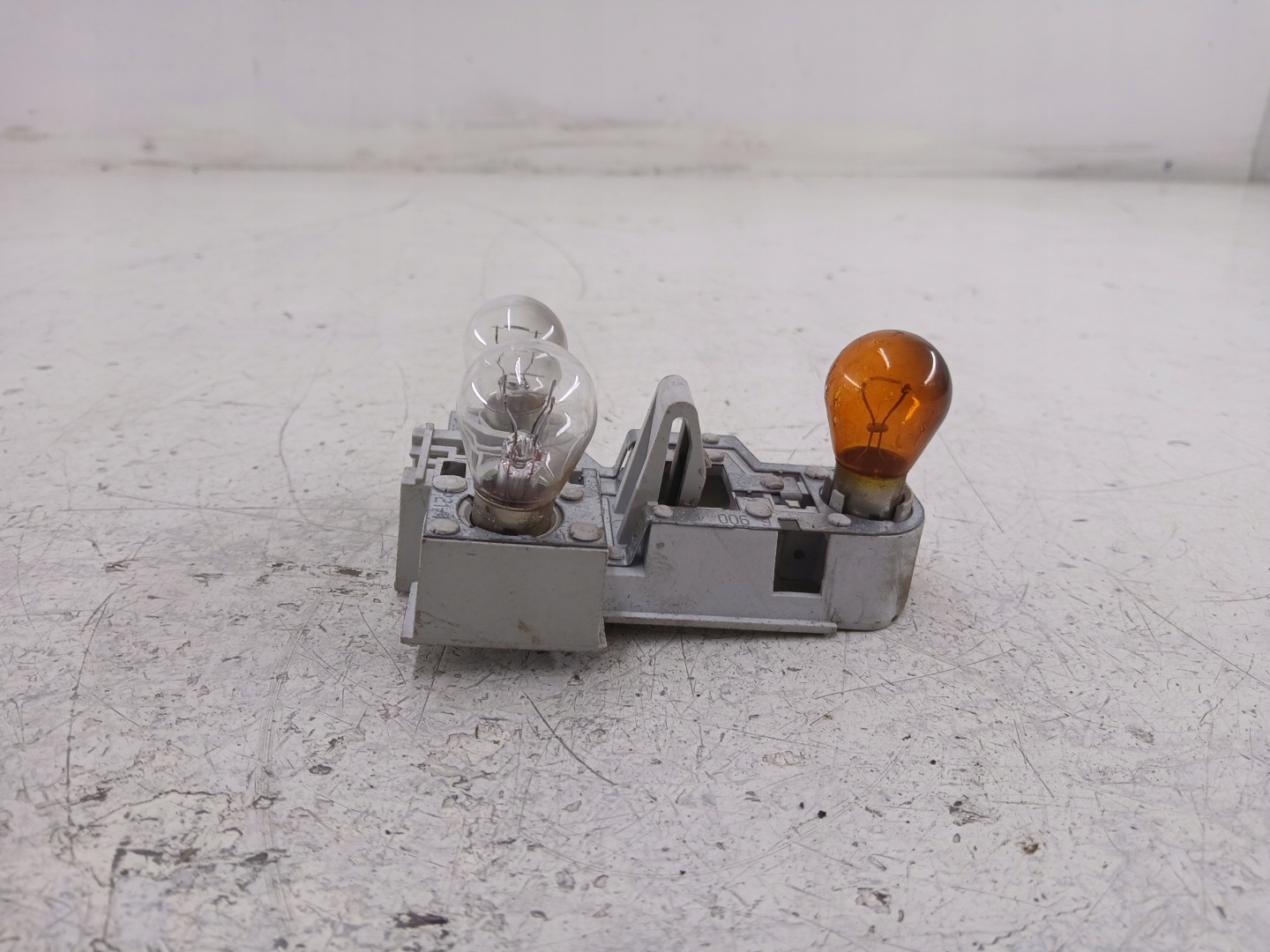 BMW E46 KOMBI light housing left rear part 6900471