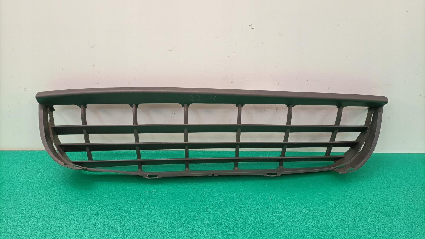 VW CRAFTER 2E grid DO of a bumper front lower central 2E0807835A K69/556S