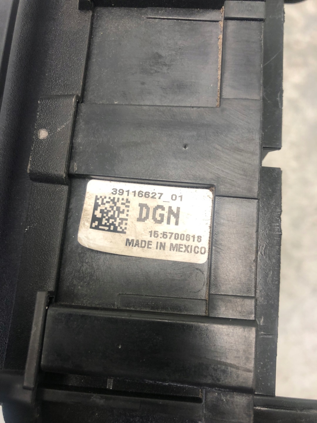 Module fusibles OPEL INSIGNIA B 39116627