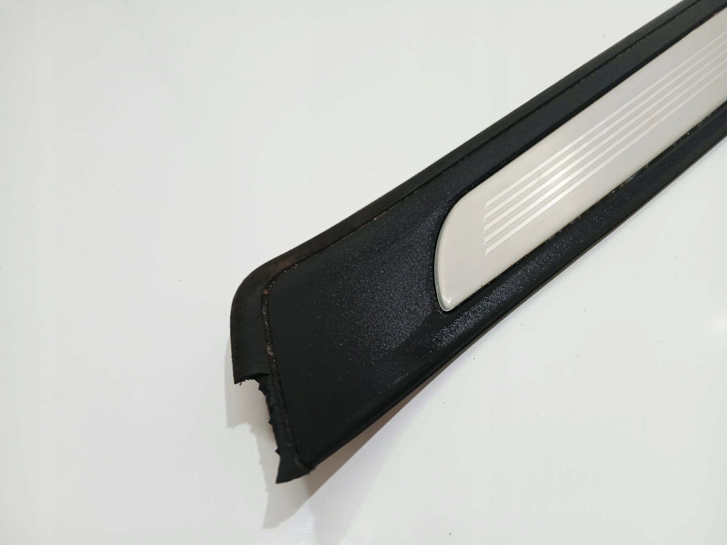 moulding cap threshold right front BMW E91 LCI 7907154