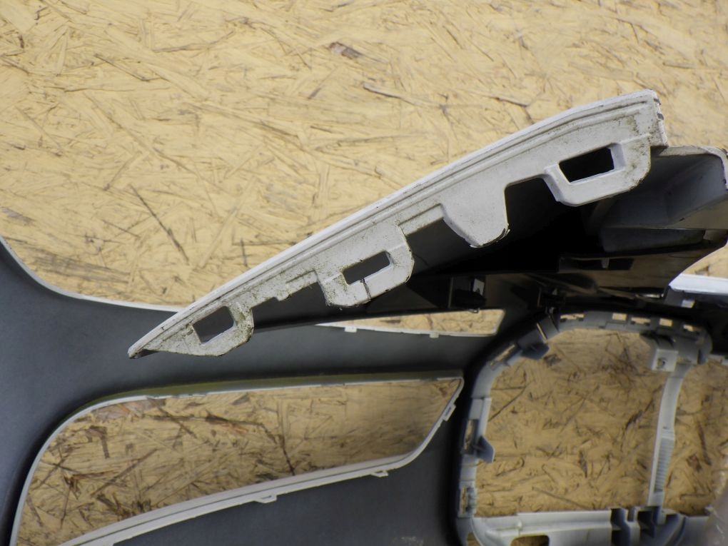 BMW 7 I7 G70 2022- front bumper