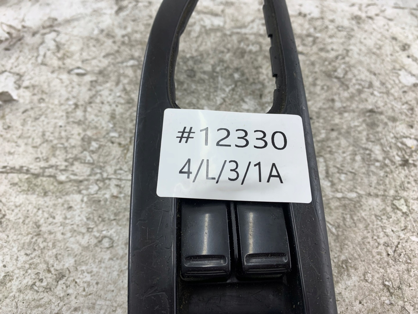 NISSAN PRIMERA P12 PANEL okna levý předek 25401AV640