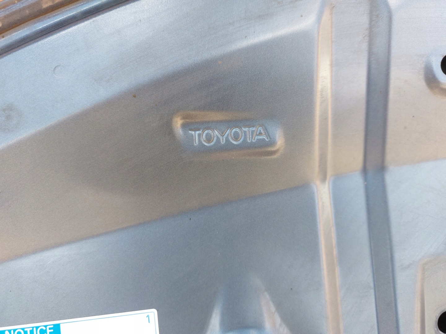 bonnet TOYOTA AVENSIS T27 grey 8U5