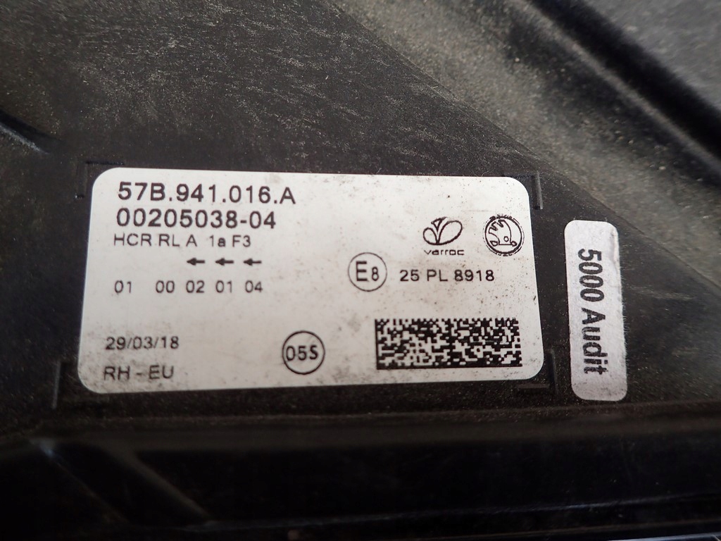 light right REFLEKTOR right SKODA KAROQ 57B941016A