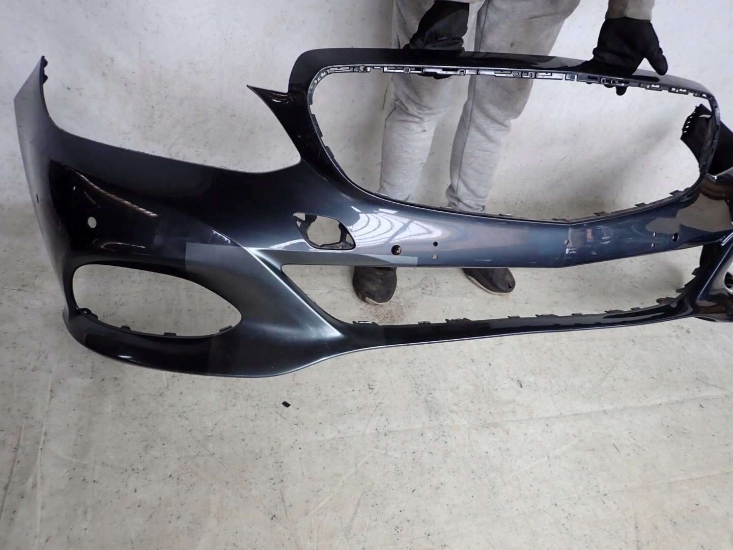 MERCEDES W212 E-KLASA LIFT AVANTGARDE bumper front front PDC A2128851838